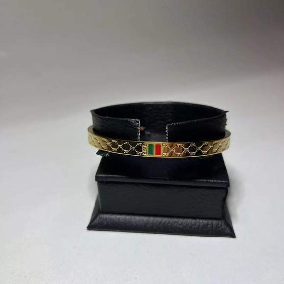 Gucci Bracelet - Picture 7 of 8